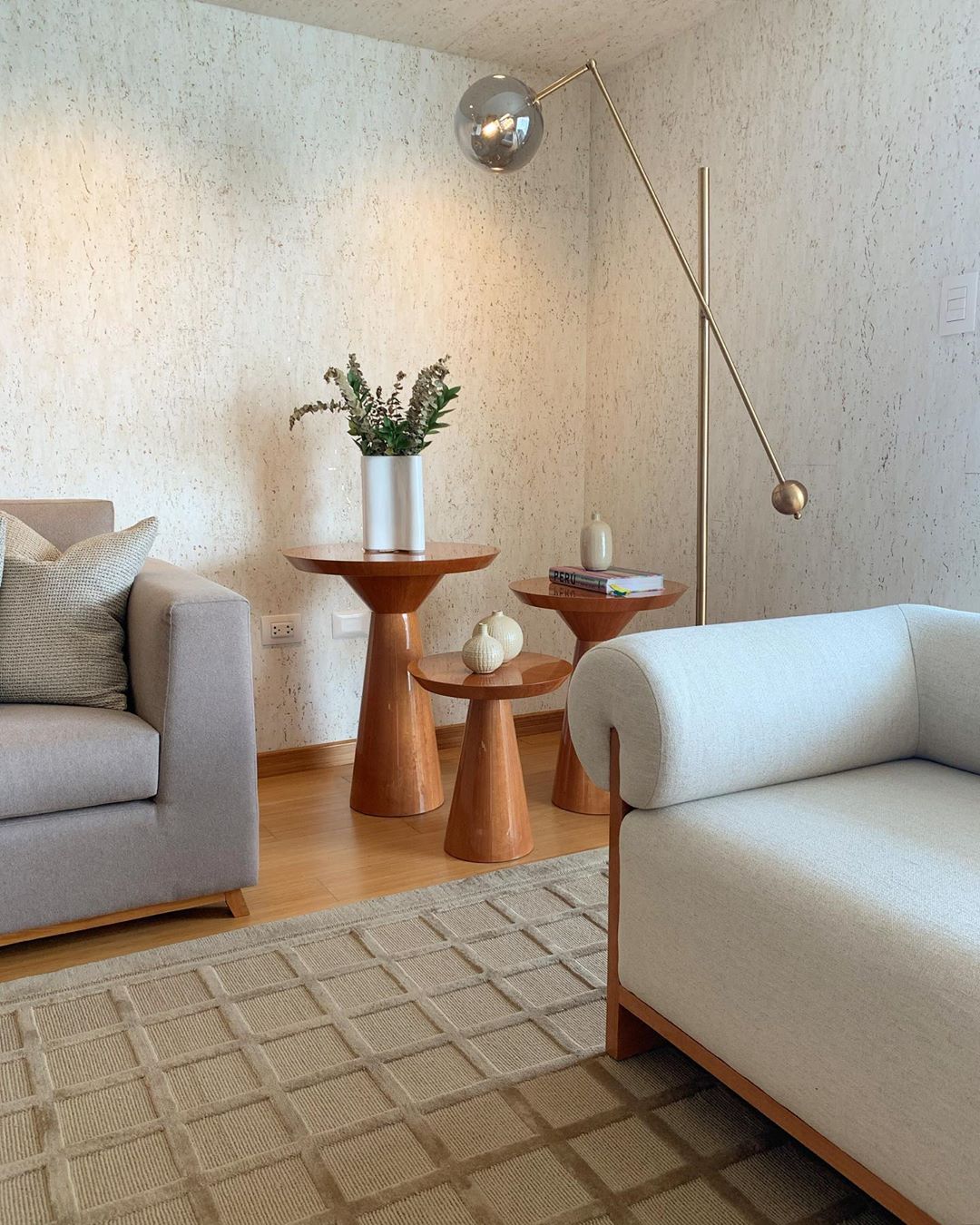 melhores mesas laterais custo benefício