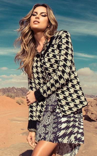 5 ideias de títulos:
1. MOB: A História por Trás da Moda Feminina Premium Brasileira
2. Desvendando as Coleções MOB: Oriente e Voyage em Detalhe
3. Estilo e Sofisticação: Como a MOB Define a Moda Contemporânea
4. Da Alfaiataria às Estampas Exclusivas: O DNA da Marca MOB
5. Encontrando a Loja MOB Mais Próxima: Guia Completo