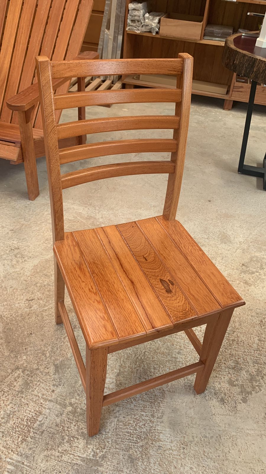 cadeiras de madeira modernas com design Hans Wegner