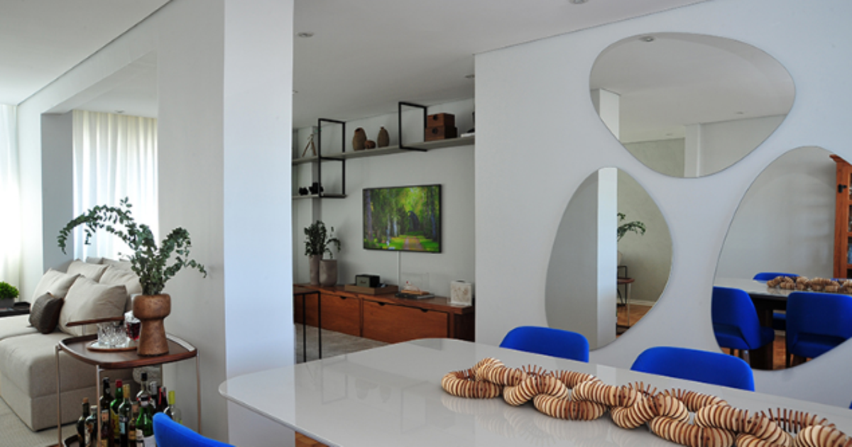 5 ideias de títulos:
1. Espelhos Orgânicos: A Nova Tendência que Vai Transformar sua Decoração em 2026
2. Iluminação Perfeita: Como Espelhos com LED Estão Redefinindo Ambientes
3. Do Clássico ao Moderno: Guia Completo de Formatos e Acabamentos de Espelhos
4. Espelhos para Sala de Jantar: Dicas Essenciais para Escolher o Modelo Ideal
5. Banheiro dos Sonhos: Escolhendo o Espelho Perfeito para seu Espaço