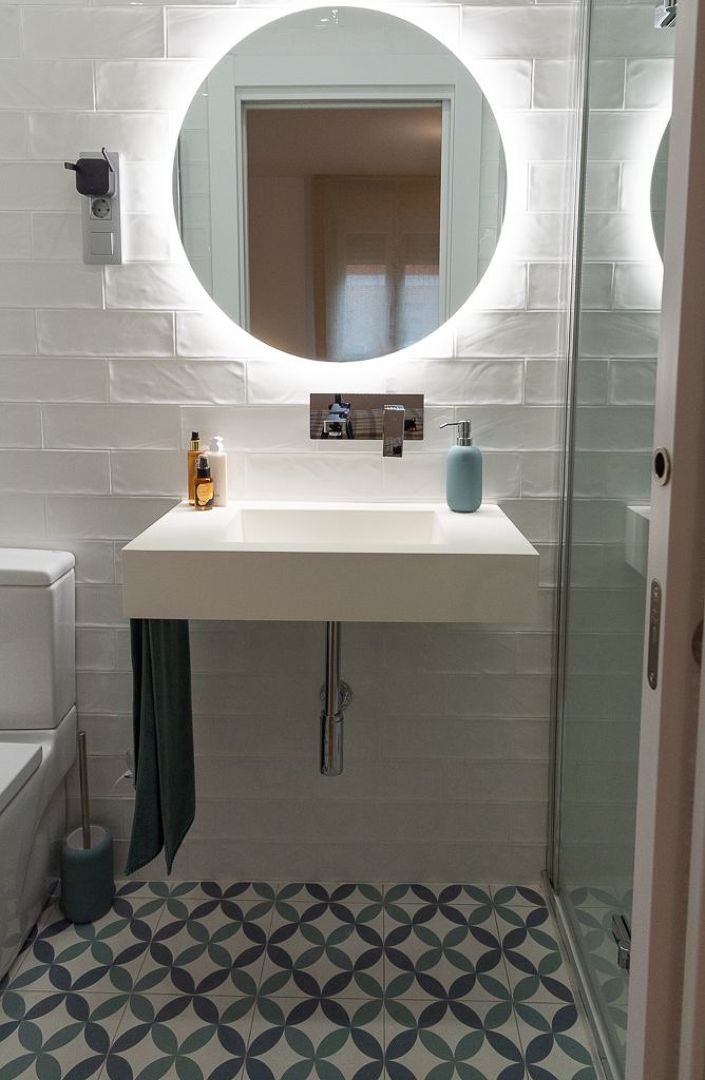 5 ideias de títulos:
1. Espelhos Orgânicos: A Nova Tendência que Vai Transformar sua Decoração em 2026
2. Iluminação Perfeita: Como Espelhos com LED Estão Redefinindo Ambientes
3. Do Clássico ao Moderno: Guia Completo de Formatos e Acabamentos de Espelhos
4. Espelhos para Sala de Jantar: Dicas Essenciais para Escolher o Modelo Ideal
5. Banheiro dos Sonhos: Escolhendo o Espelho Perfeito para seu Espaço