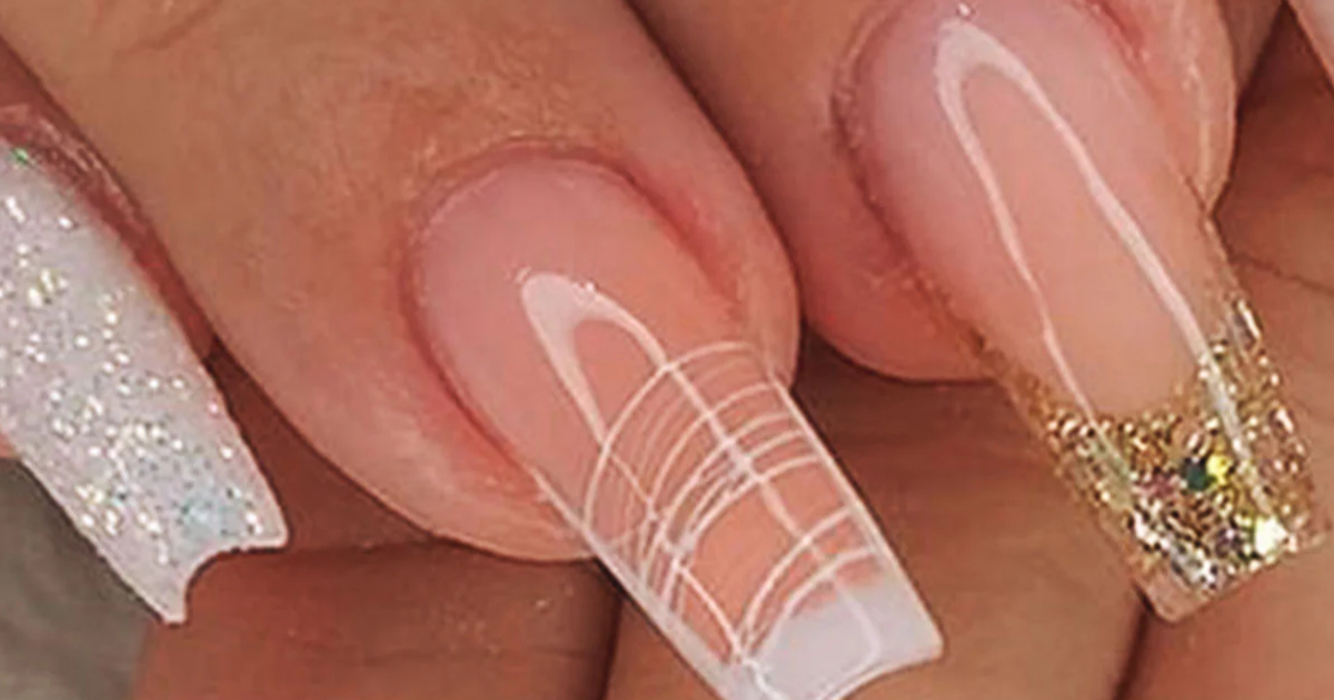 1. Unhas de Gel Minimalistas: O Guia Completo para 2026
2. Os Formatos de Unhas que Vão Dominar 2026
3. Cores de Unhas para 2026: Do Luxo Discreto ao Toque Futurista
4. Nail Art em 2026: Detalhes que Fazem a Diferença
5. Como Escolher o Formato de Unha de Gel Ideal para Você