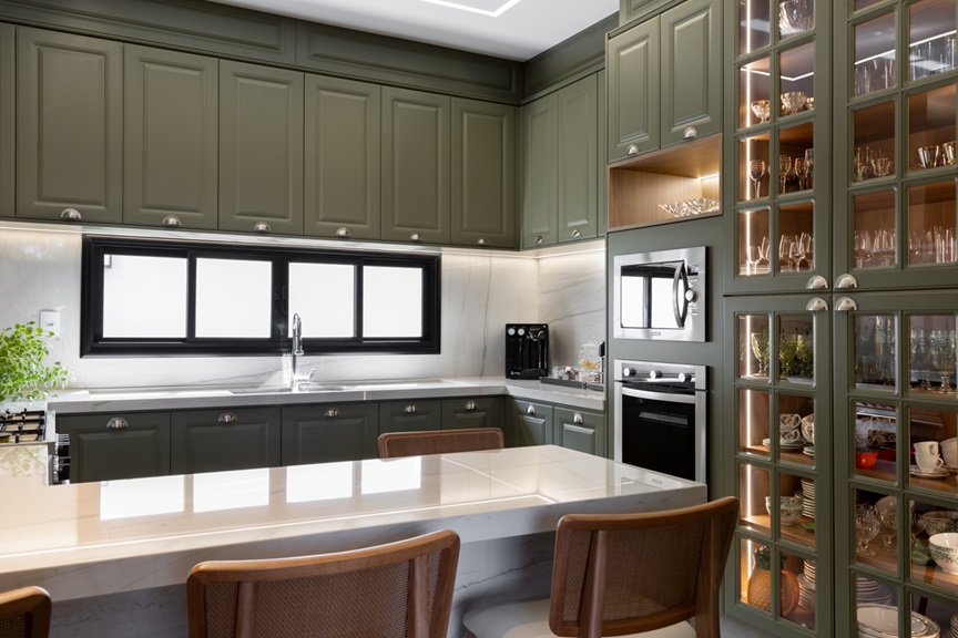 Cuidados Essenciais para Manter a Beleza dos Seus Móveis Laqueados