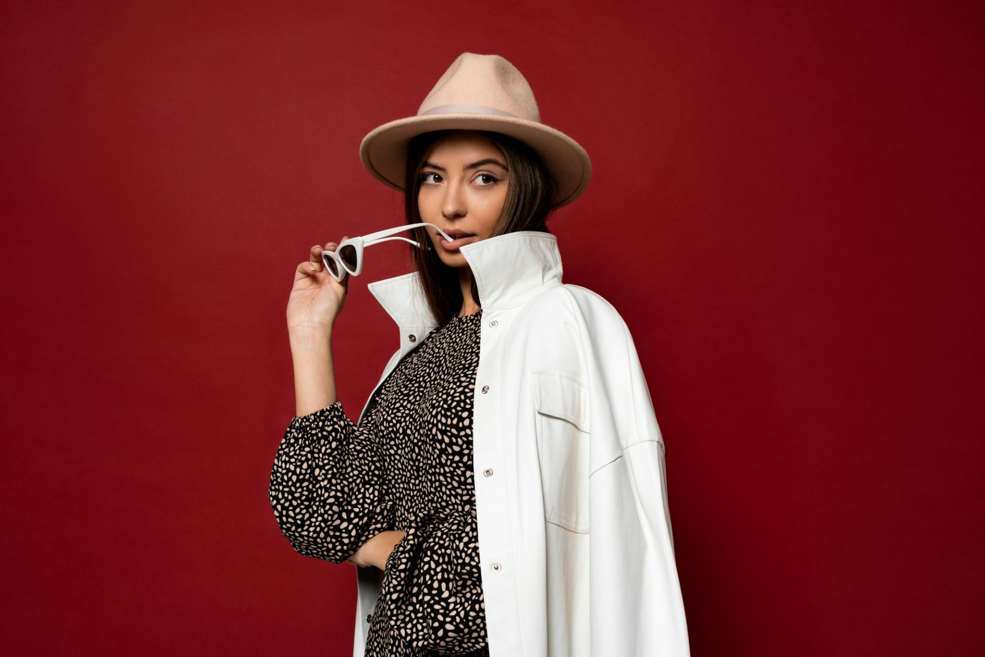 5 ideias de títulos:
1. A Mulher de Capricórnio: Desvendando a 