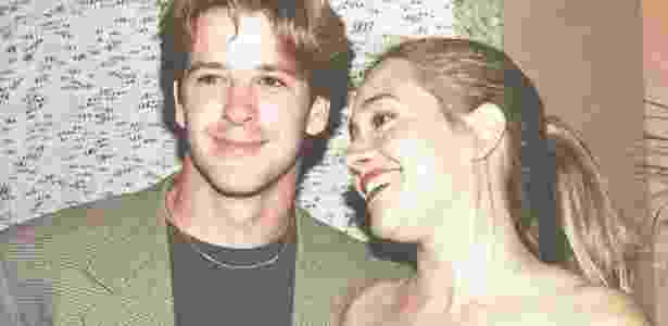 5 Títulos para Posts sobre Murilo Benício:
1. Murilo Benício: O Amor e a Carreira do Ator
2. As Mulheres que Marcaram a Vida de Murilo Benício
3. De Tufão a Lucas: Os Romances de Murilo Benício nas Telas e na Vida Real
4. Murilo Benício e Seus Filhos: Conheça Antônio