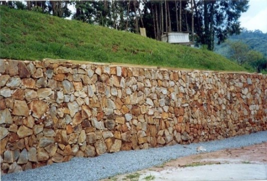 Muro de pedra miracaema