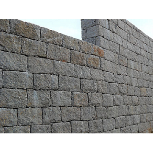 Muro de pedra decorativo