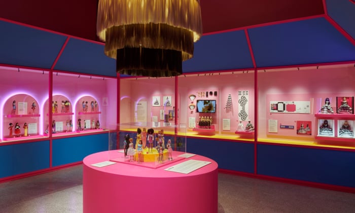 As Exposições de Barbie Mais Icônicas Pelo Mundo