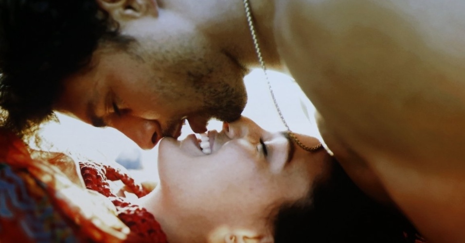 1. As Melhores Músicas para Criar o Clima Perfeito
2. Playlists de Sexo: Uma Curadoria para Todos os Gostos
3. Dicas Essenciais para Montar sua Playlist Íntima
4. Artistas que Dominam as Playlists de Sexo
5. Como a Música Influencia a Intimidade do Casal