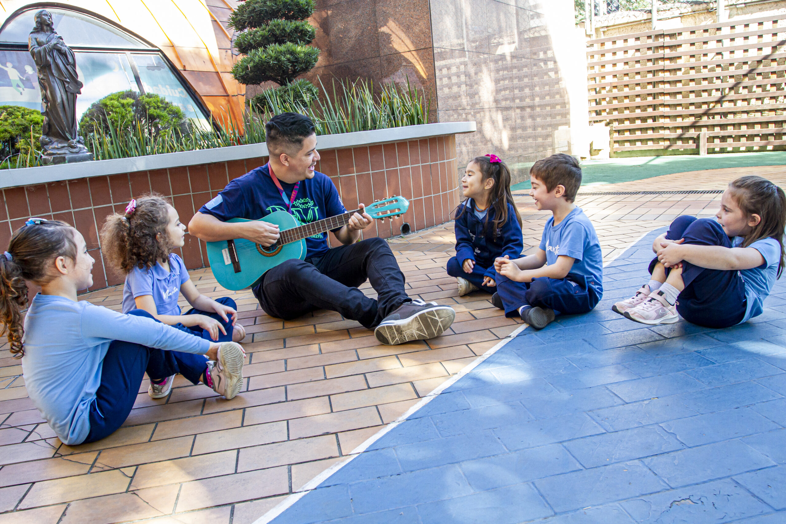 5 ideias de títulos:
1. O Poder das Cantigas de Ninar: Guiando o Sono do Seu Bebê
2. De Clássicas a Contemporâneas: Um Guia Completo de Músicas para Dormir
3. 