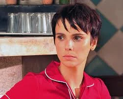 Os Momentos Mais Icônicos de Nina em Avenida Brasil: 'Me Serve, Vadia!' e Mais