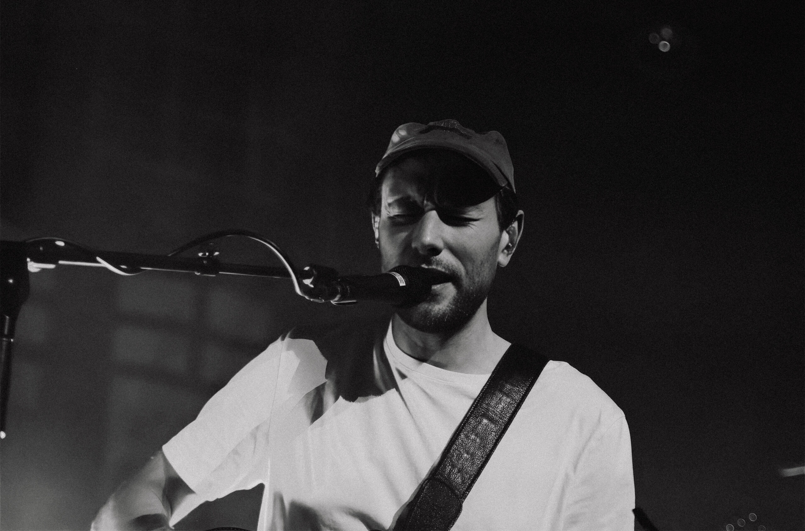 Os Maiores Hits Brasileiros de Março: O Que Tocar no Seu Playlist