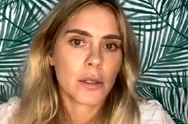 1. O que é a Lei Carolina Dieckmann e como ela protege você?
2. Carolina Dieckmann: A história por trás da lei que mudou a internet no Brasil.
3. Crimes Cibernéticos: Entenda a Lei Carolina Dieckmann e suas implicações.
4. 10 anos da Lei Carolina Dieckmann: Avanços e desafios na proteção da privacidade online.
5. Como a Lei Carolina Dieckmann impacta a divulgação de imagens na internet?