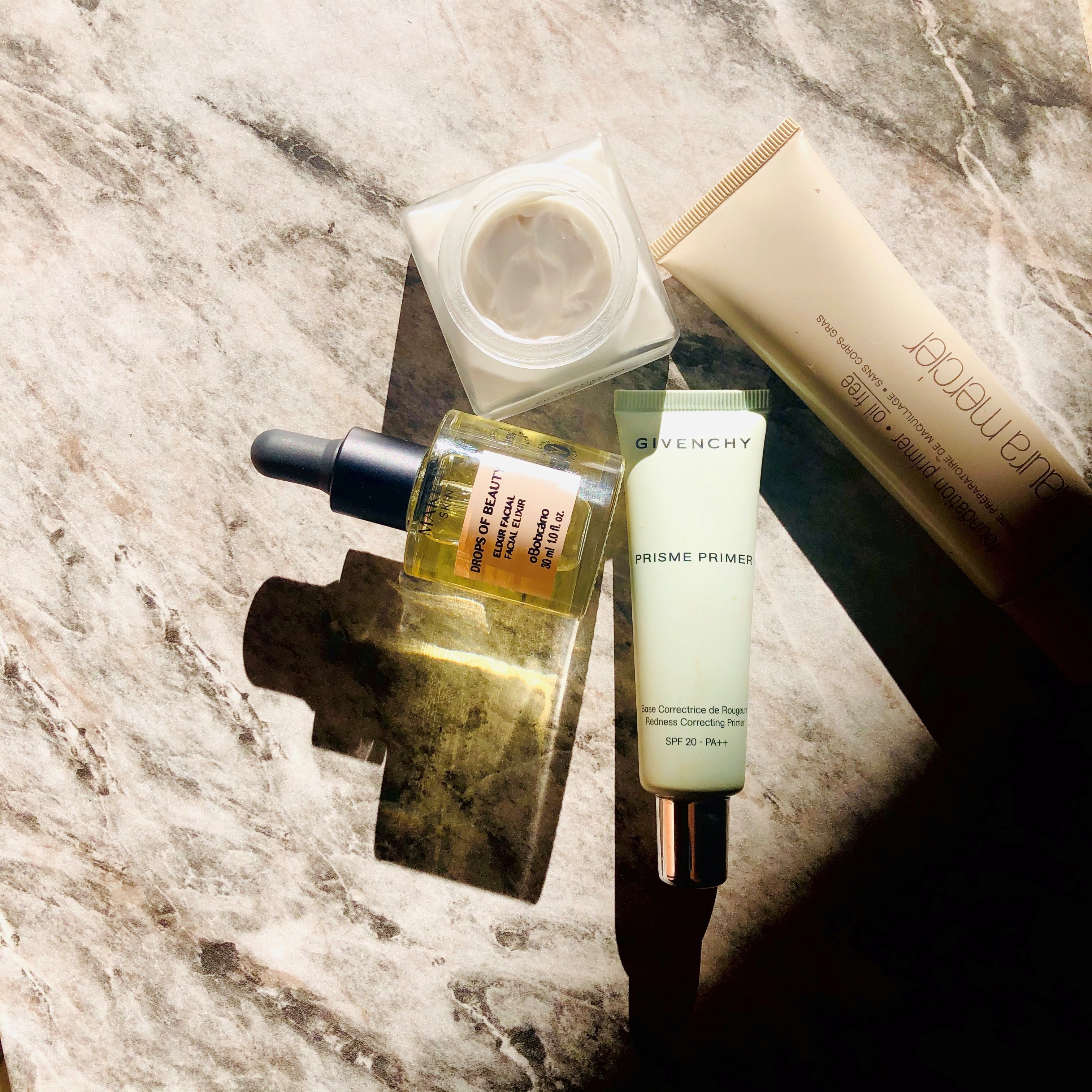 Os 5 melhores primers para pele oleosa e poros dilatados em 2024