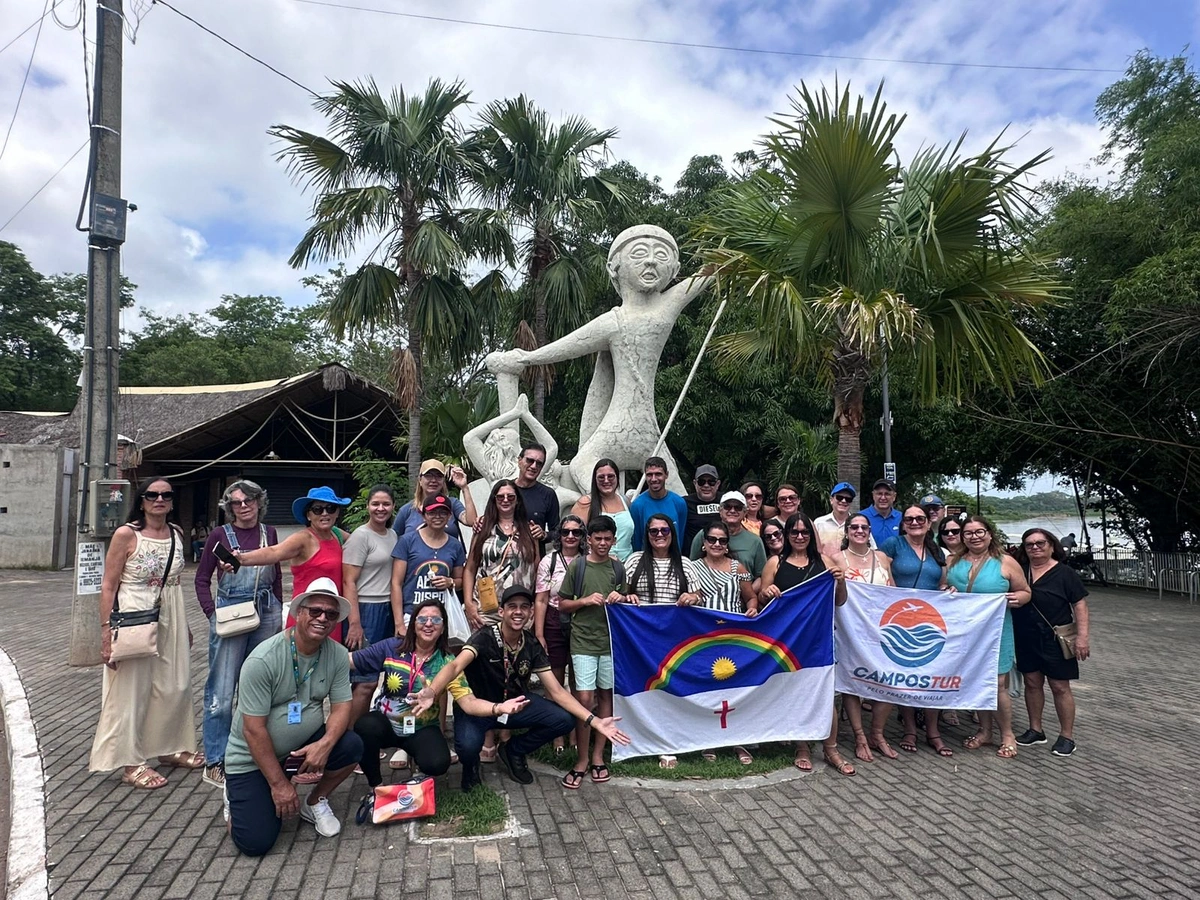 Trilhas e o Encontro dos Rios