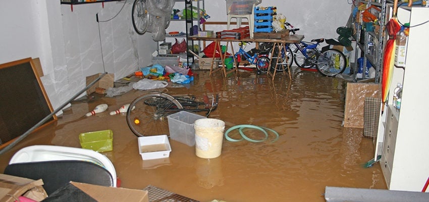 O que significa sonhar com água corrente e seus simbolismos?