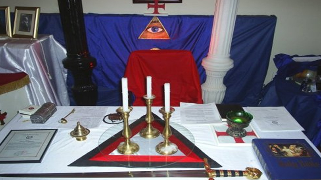 Os Graus Iniciáticos Martinistas: Do Associado ao Superior Desconhecido