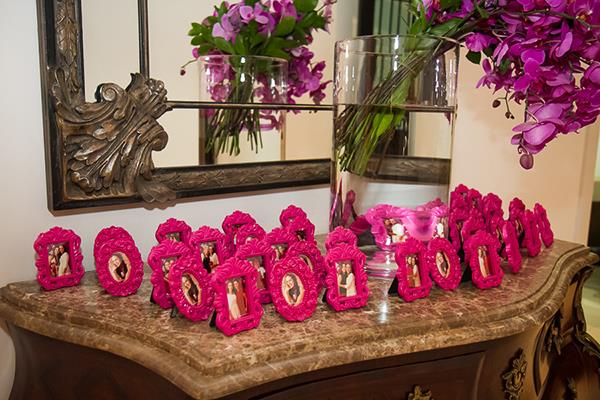 decoração outubro rosa vs decoração natalina