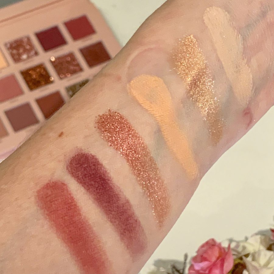 Review Detalhado: Pigmentação e Durabilidade das Paletas Huda Beauty