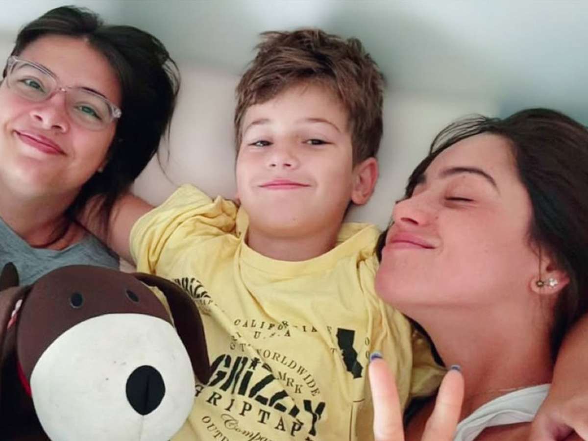 1. Paloma Duarte e seus 3 filhos: Conheça cada um deles. 2. A semelhança impressionante entre Paloma Duarte e suas filhas. 3. Ana Clara Winter: A filha atriz de Paloma Duarte. 4. Antônio Ferrari: O caçula de Paloma Duarte e Bruno Ferrari. 5. A vida familiar de Paloma Duarte: Um resumo.