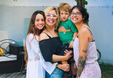 1. Paloma Duarte e seus 3 filhos: Conheça cada um deles. 2. A semelhança impressionante entre Paloma Duarte e suas filhas. 3. Ana Clara Winter: A filha atriz de Paloma Duarte. 4. Antônio Ferrari: O caçula de Paloma Duarte e Bruno Ferrari. 5. A vida familiar de Paloma Duarte: Um resumo.