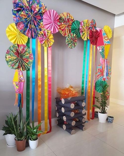 quanto custa decorar festa junina com papel crepom