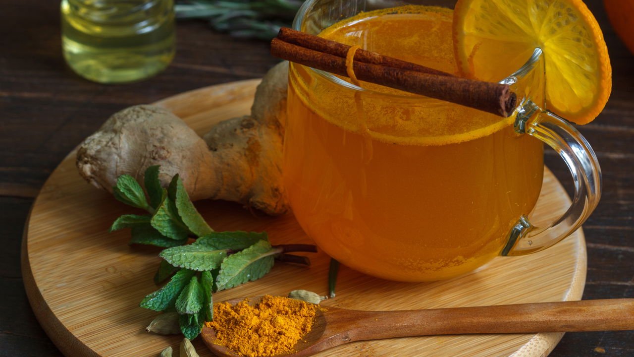 para que serve o chá de açafrão