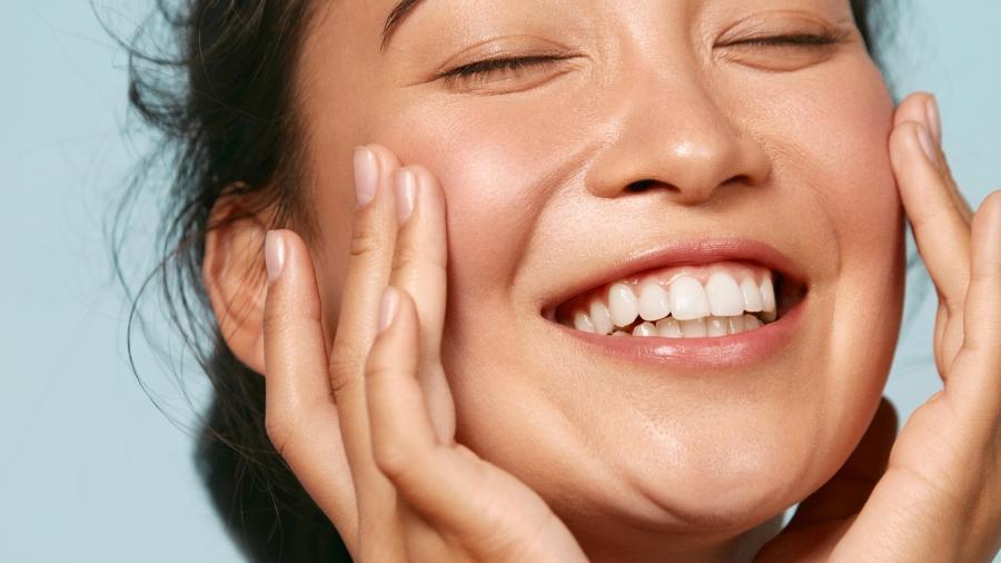 Skincare para peles maduras: ativos e produtos que fazem a diferença