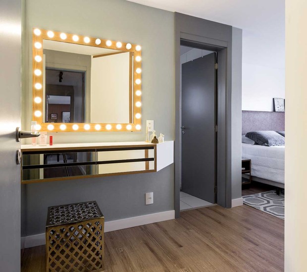 quanto custa uma penteadeira suspensa com led