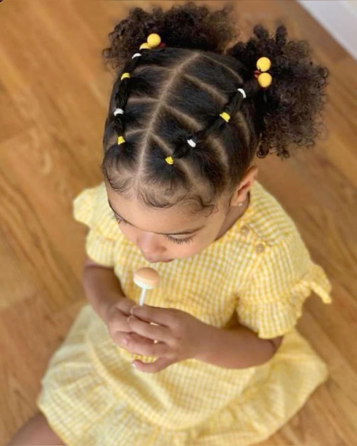 Penteados para Escola: 4 Ideias Práticas para Crianças Cacheadas