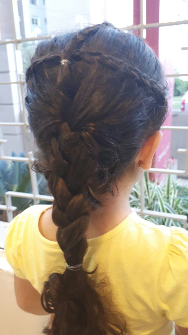 penteado infantil cabelo curto e cacheado