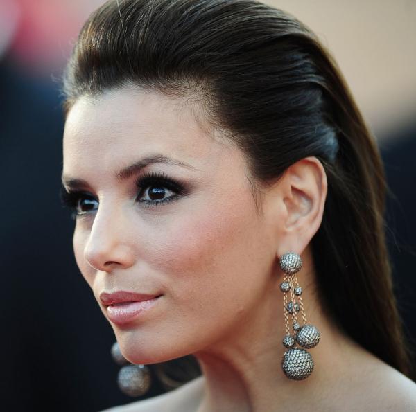 5 ideias de títulos:
1. Moicano Feminino: Guia Completo para Criar o Seu
2. Afro Moicano: Estilos Incríveis para Cabelos Crespos
3. Moicano com Tranças: O Guia Definitivo
4. Como Fazer um Moicano Masculino: Tutoriais e Inspirações
5. Moicano para Festas: Dicas e Truques para um Look Sofisticado