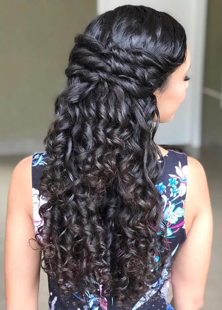 penteado para cabelo cacheado