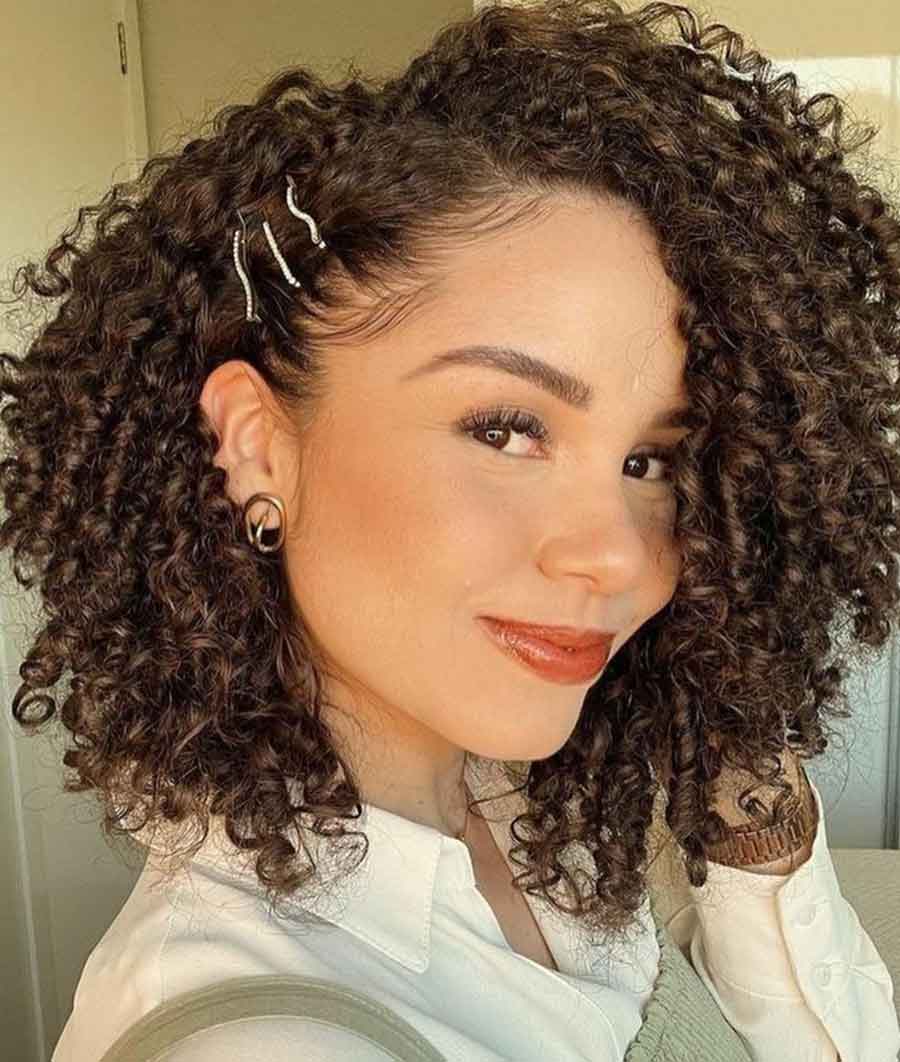 penteado para cabelo cacheado casamento