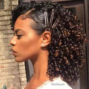 como estilizar cabelo cacheado curto