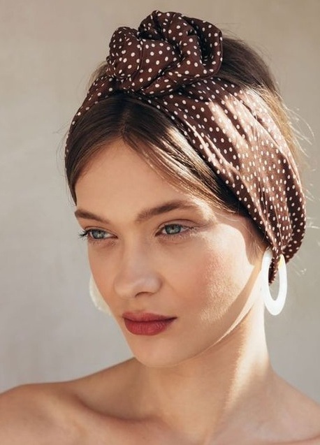 5 Penteados Rápidos para o Dia a Dia no Verão