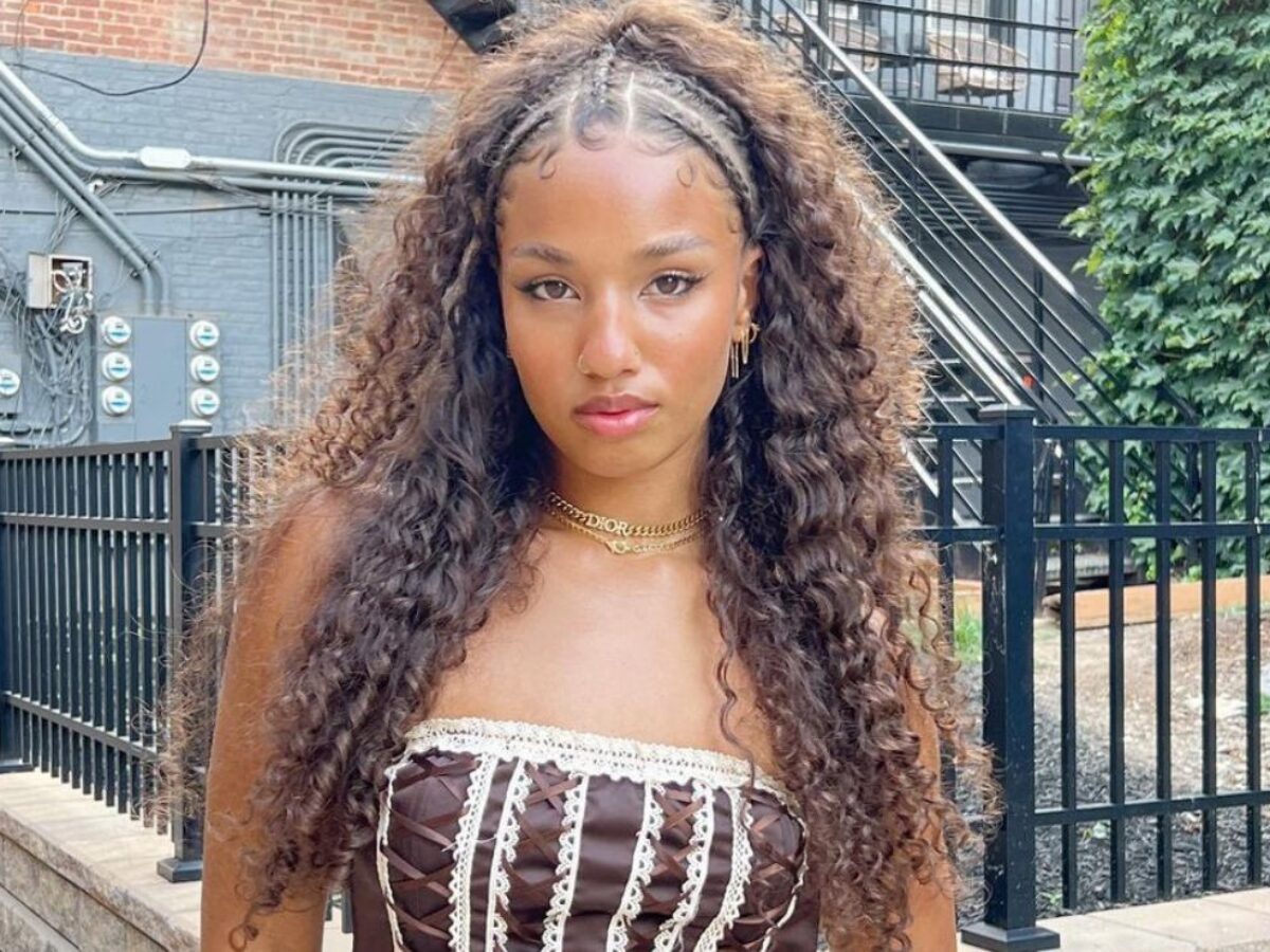 penteados para formatura cabelo cacheado