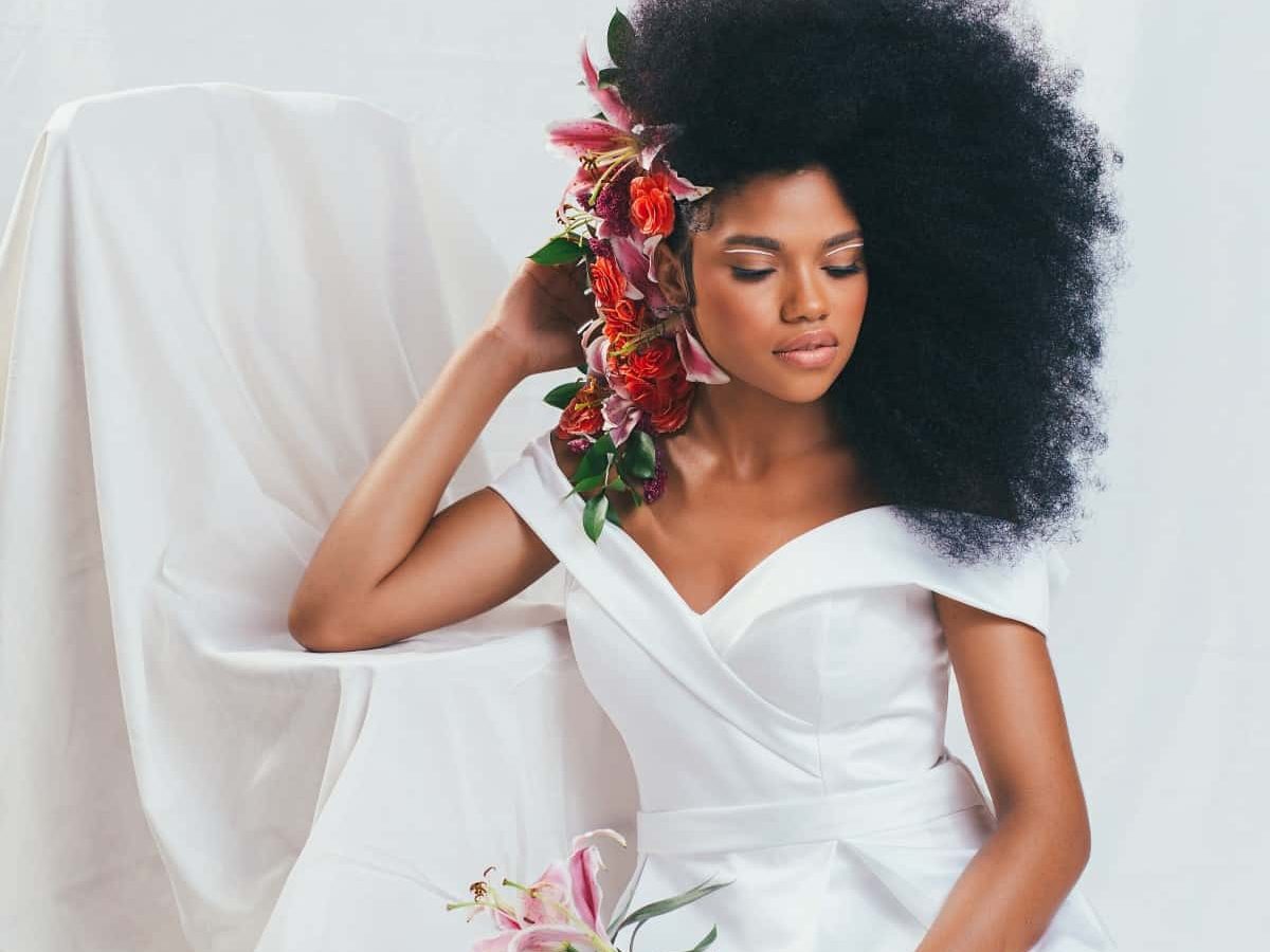 erros comuns penteados cabelo cacheado formatura