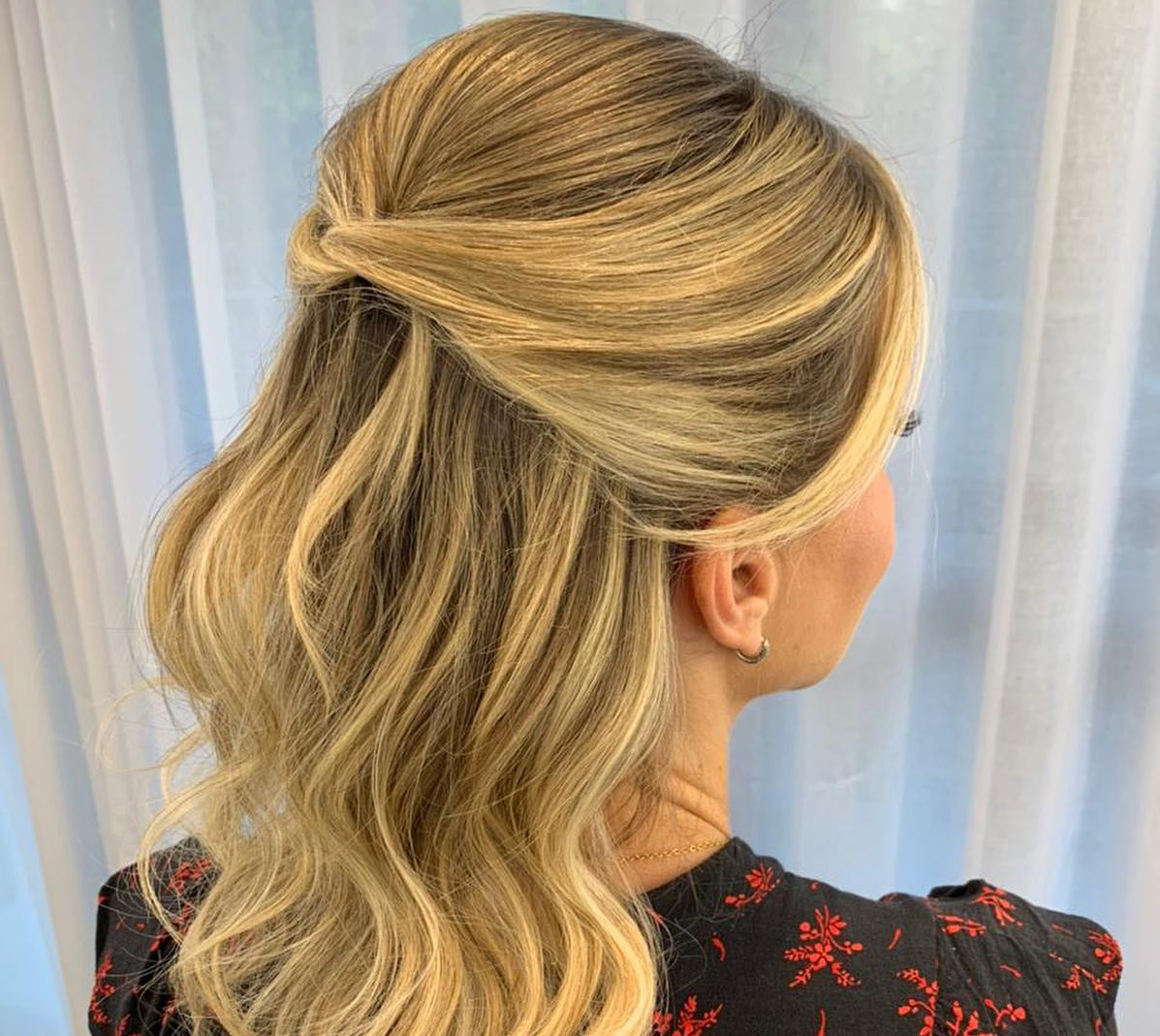 penteados para formatura com cabelo solto e liso