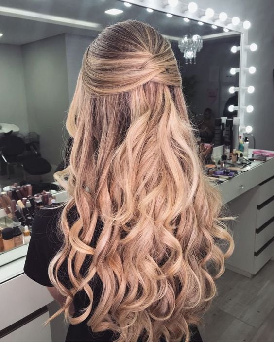 penteados para formatura com cabelo solto e liso