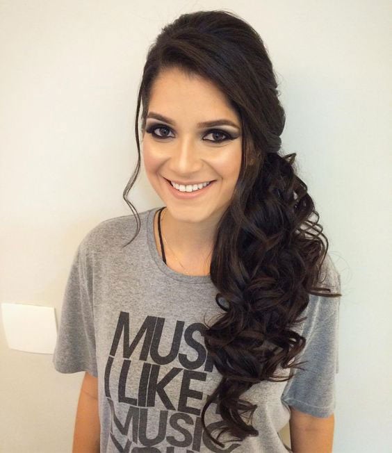 penteados para formatura com cabelo solto e liso