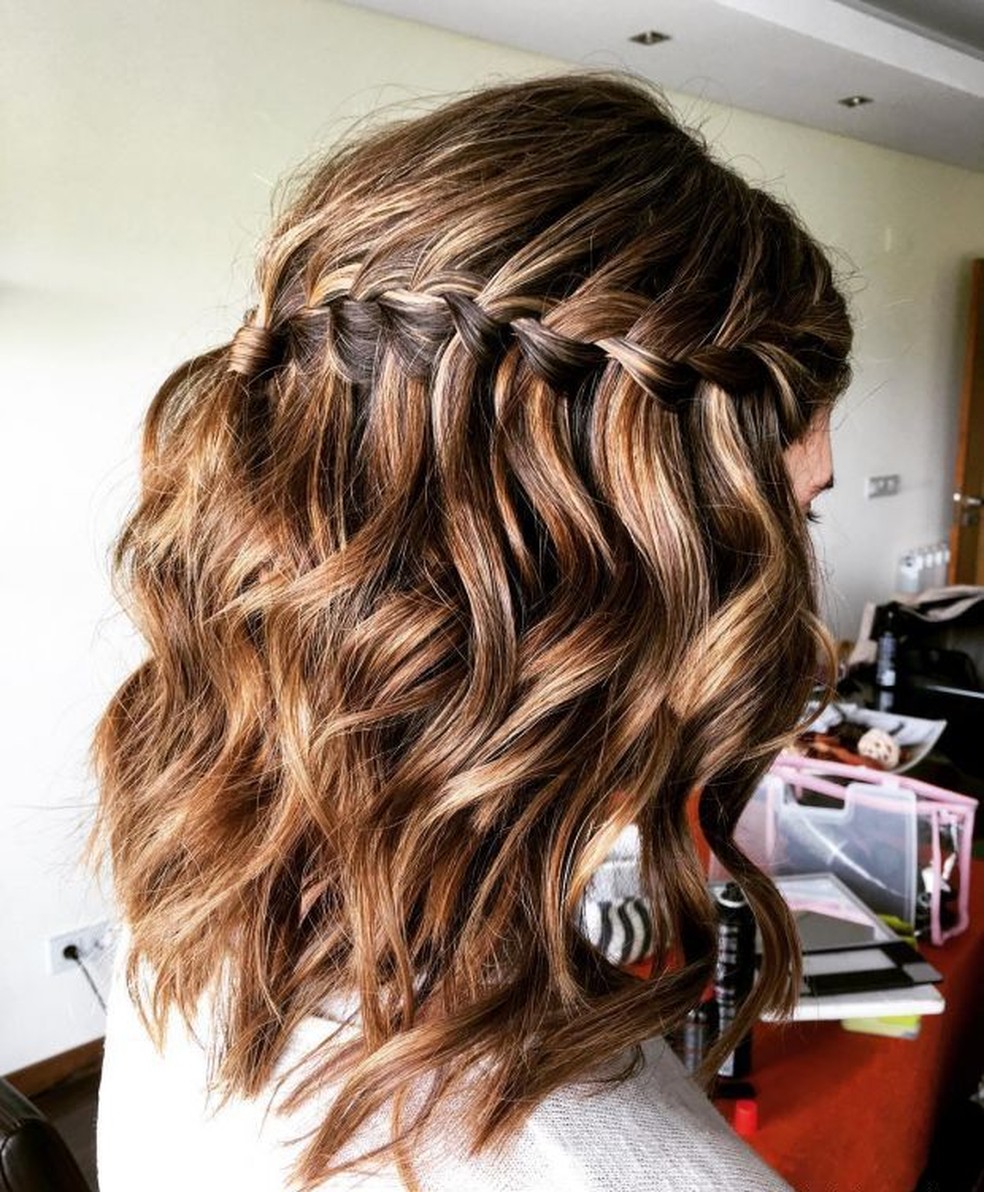 penteados presos simples