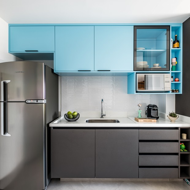 pequeno armario de cozinha