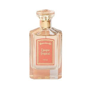 perfume floral amadeirado
