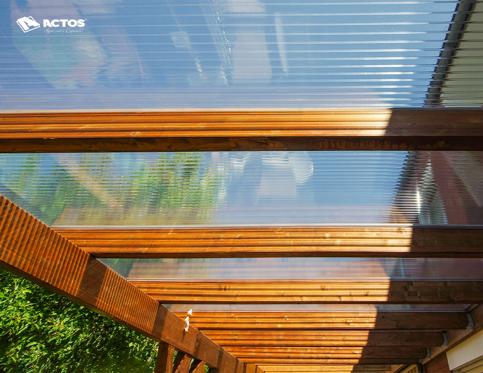 pergolado com policarbonato