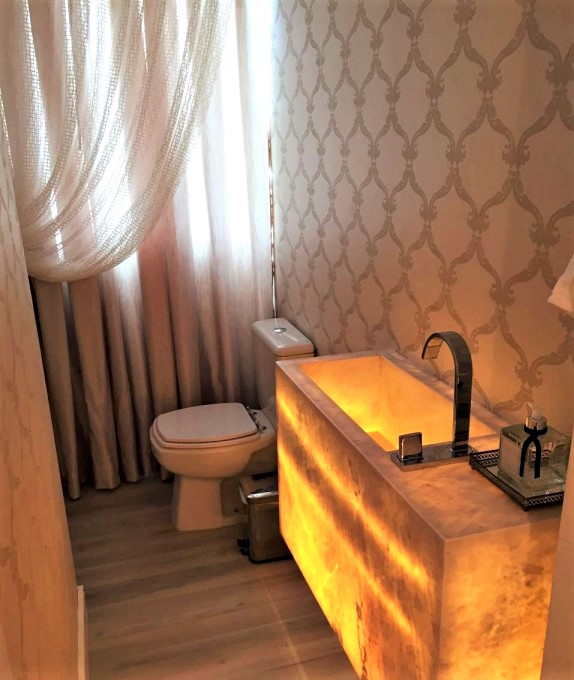 pia esculpida em granito