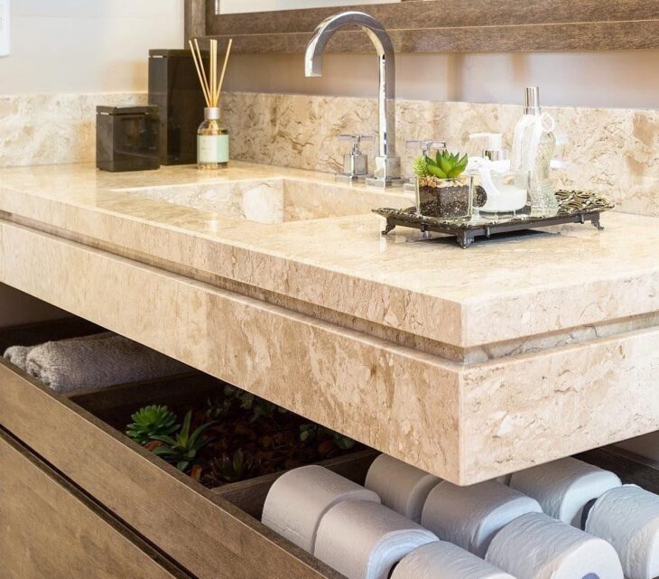 pia esculpida em granito