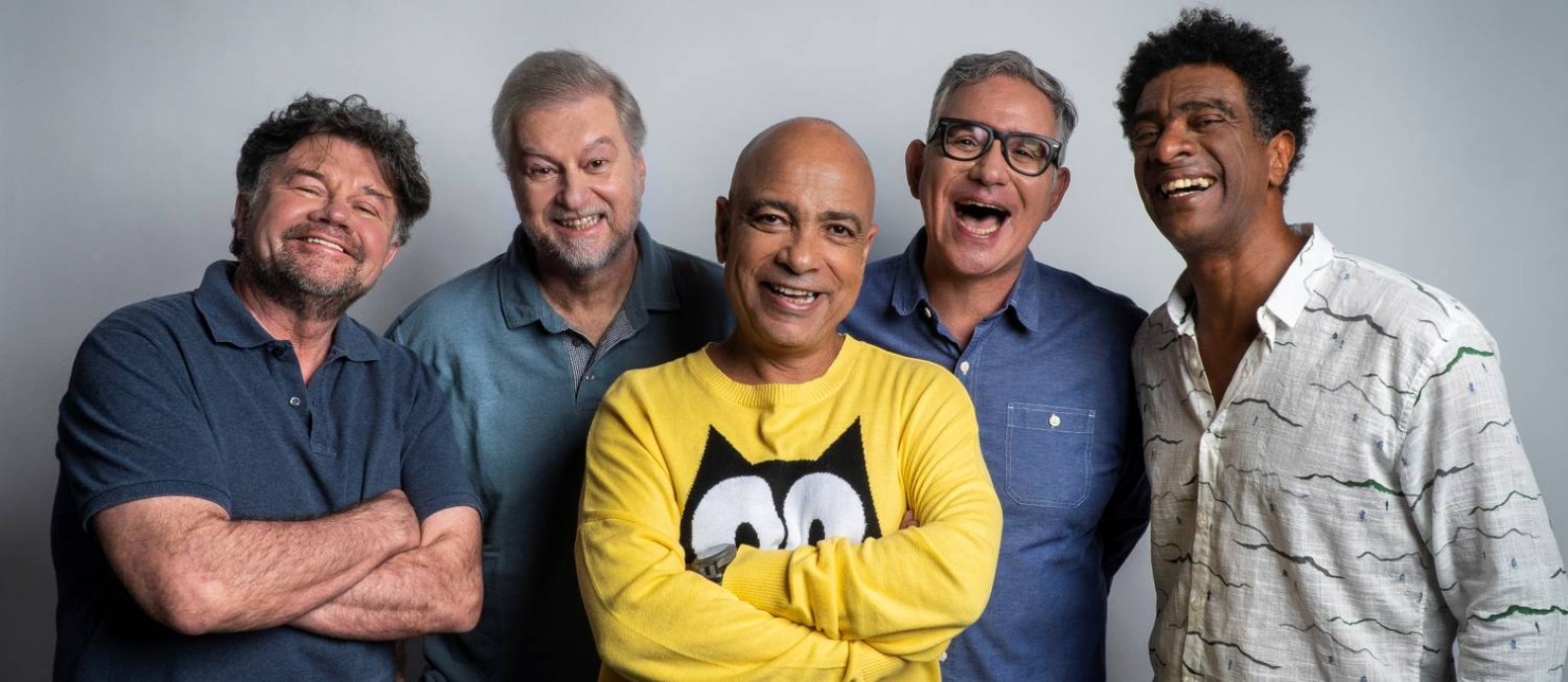 5 ideias de títulos:
1. Guia Completo: Como se Tornar um Piadista de Sucesso
2. Os Segredos dos Grandes Comediantes: Aprenda com os Melhores
3. Do Palco para a Vida: Desenvolvendo seu Talento Cômico
4. Dicas Práticas para Criar Piadas Engraçadas e Memoráveis
5. Onde Encontrar Inspiração e Cursos para Humoristas Iniciantes