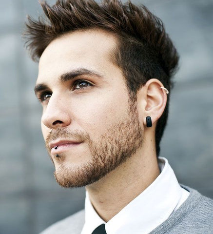 Piercing masculino com argola