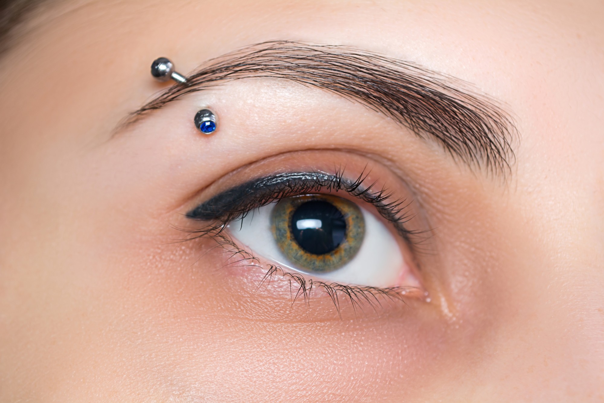 piercing na sobrancelha silicone